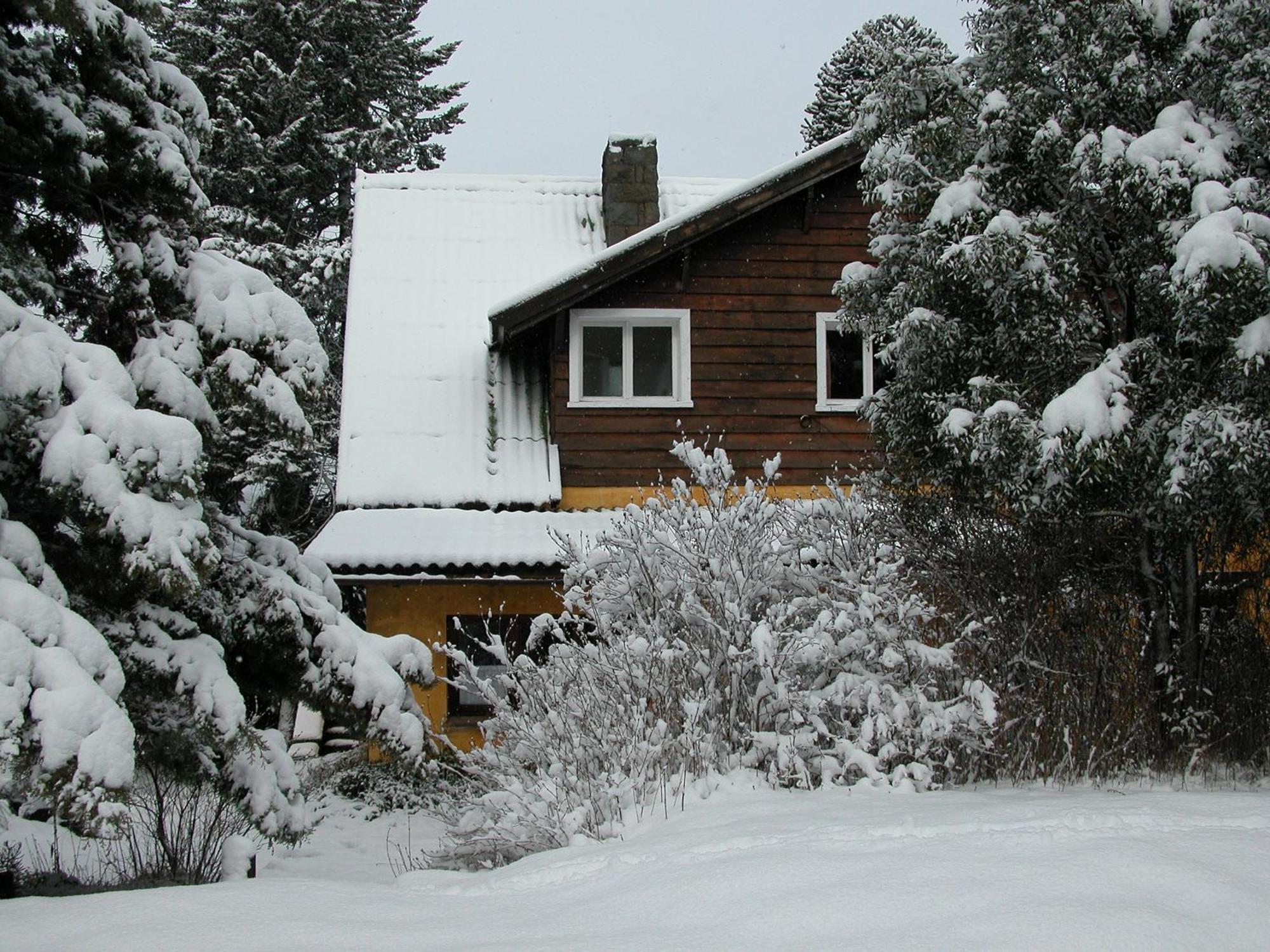 Los Juncos Patagonian Lake House Сан-Карлос-де-Барилоче Экстерьер фото